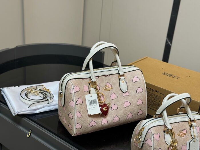 Coach Boston Pillow Bag Heart Print Luxury Classic Complete With Box - Image 5