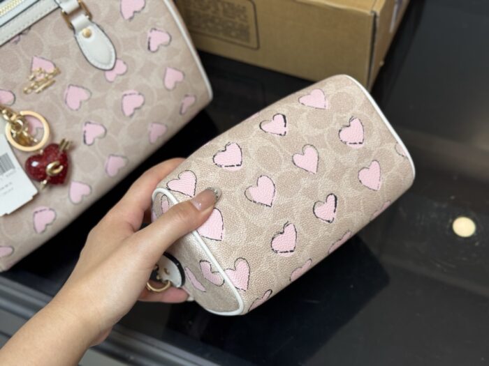 Coach Boston Pillow Bag Heart Print Luxury Classic Complete With Box - Image 8