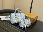 Coach Boston Pillow Bag Heart Print Luxury Classic Complete With Box - Image 12