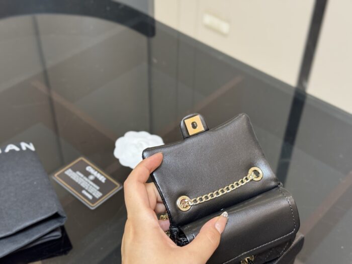 Chanel Mini Cf Pendant Bag Quadri-Stitched Heart Charm - Image 3