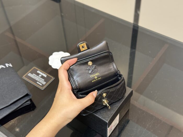 Chanel Mini Cf Pendant Bag Quadri-Stitched Heart Charm - Image 4