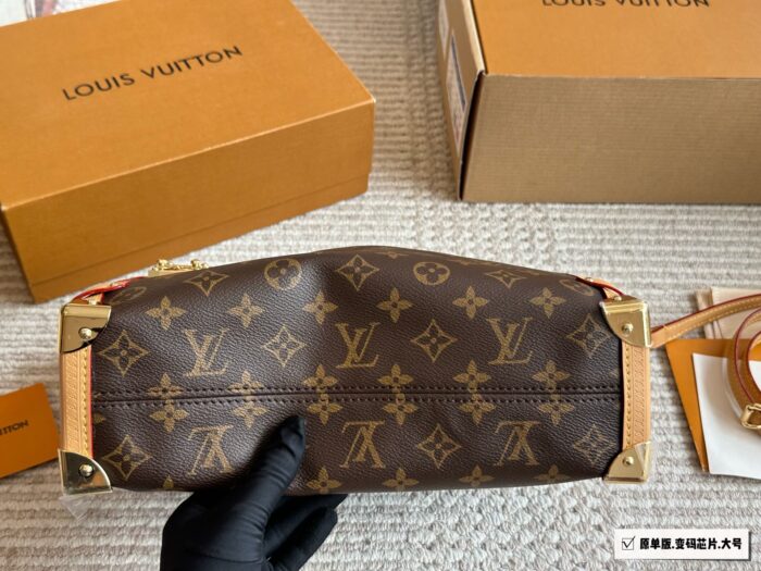 Louis Vuitton Trunk Large Luggage Timeless Bestseller Ultra-Chic Complete Packaging - Image 9