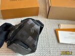 Louis Vuitton Black Knight Series Men'S Waist Bag/Chest Bag - Full Grain Leather Commuter Bag - Image 4