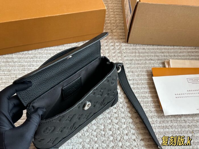 Louis Vuitton Steamer Black Leather Versatile Men'S Bag - Image 7