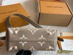 Louis Vuitton Carryall - Elephant Grey/Dune Colour Cowhide Leather Mother-And-Child Bag With Wide Shoulder Strap And Boxed Shopping Bag - Image 5
