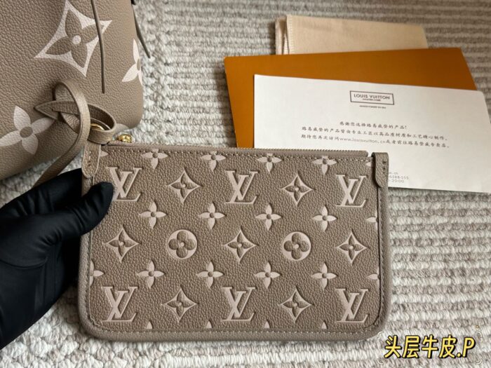 Louis Vuitton Carryall - Elephant Grey/Dune Colour Cowhide Leather Mother-And-Child Bag With Wide Shoulder Strap And Boxed Shopping Bag - Image 6