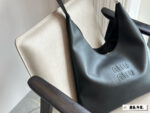 Miu Miu Tote Runway-Inspired Leather Tote With Effortless Charm - Image 3