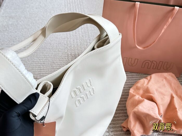 Miu Miu Tote Runway-Inspired Leather Tote With Dual Straps For Effortless Style - Image 5