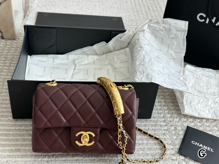 Chanel Square Flap Handbag In Calfskin Leather With Exquisite Handle Design - Image 12