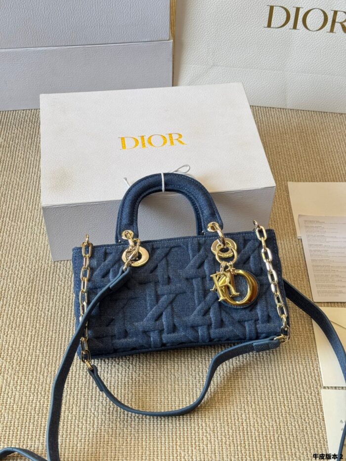 Dior Lady D - Joy Horizontal Diana Bag Architectural Lines Dual Shoulder Straps For Versatile Carrying Elegant And Practical - Image 4