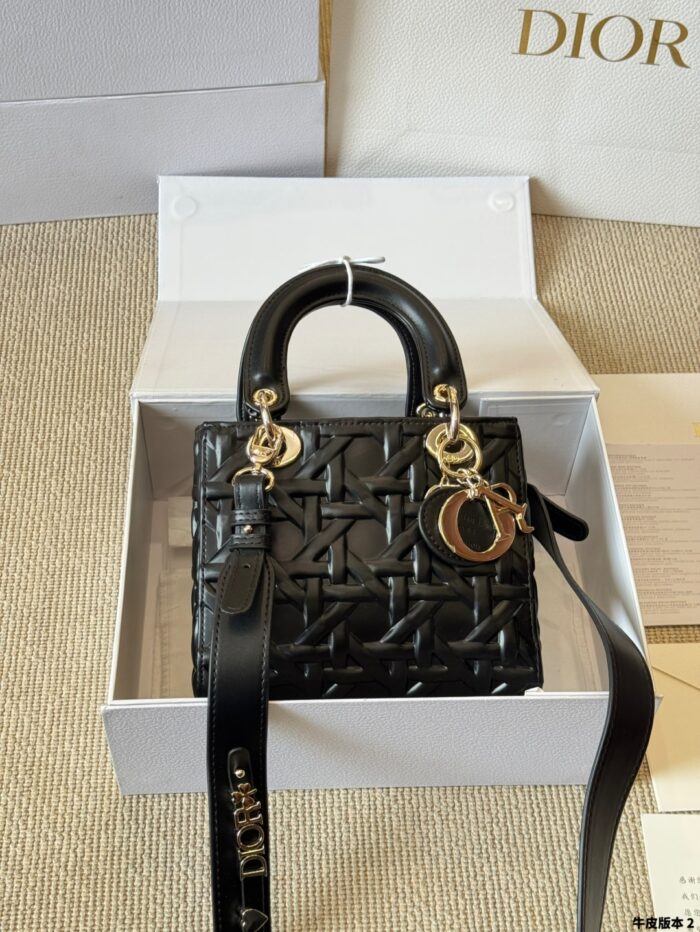 Dior Lady Lambskin Handbag Exquisite Lady-Like Style Stunning Hardware Adjustable Shoulder Strap - Image 2