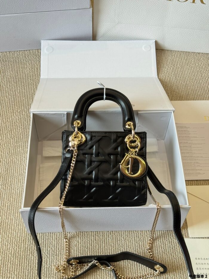 Dior Lady Lambskin Handbag Exquisite Lady-Like Style Stunning Hardware Adjustable Shoulder Strap - Image 3