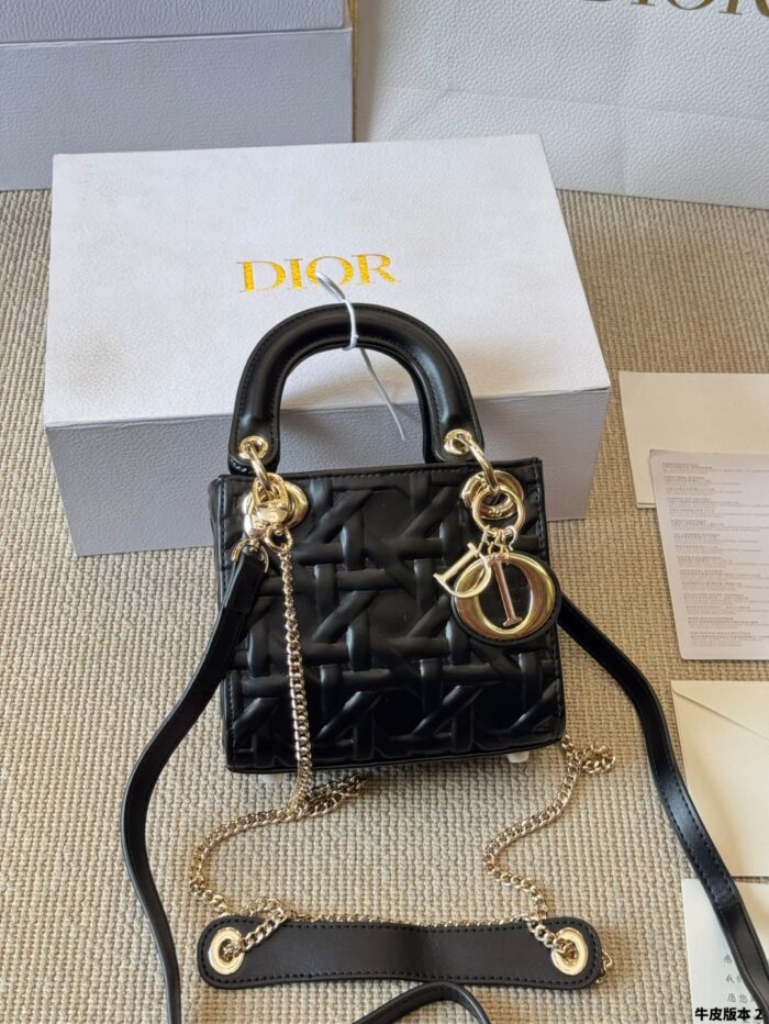 Dior Lady Lambskin Handbag Exquisite Lady-Like Style Stunning Hardware Adjustable Shoulder Strap - Image 5