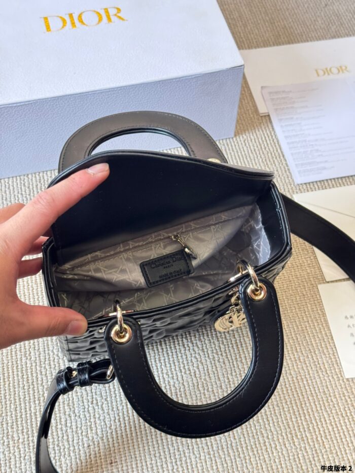Dior Lady Lambskin Handbag Exquisite Lady-Like Style Stunning Hardware Adjustable Shoulder Strap - Image 9