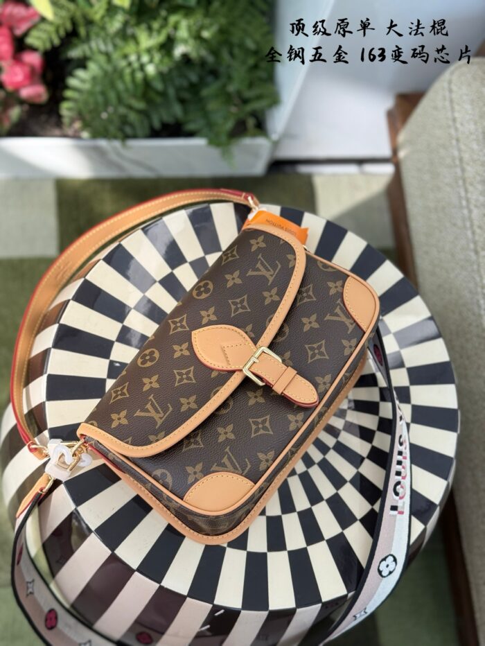 Louis Vuitton Diane Monogram Bag Runway Style Shoulder Crossbody Underarm Bag Floral Embroidered Shoulder Strap Full Steel Hardware Removable Shoulder Strap Complete Packaging - Image 4