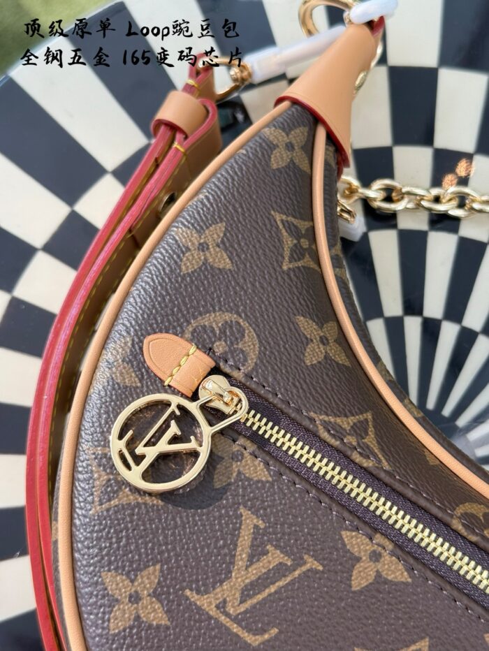 Louis Vuitton Loop Moon Bag Vintage J-Pattern Adjustable Strap Multi-Wear Large Capacity Versatile - Image 3
