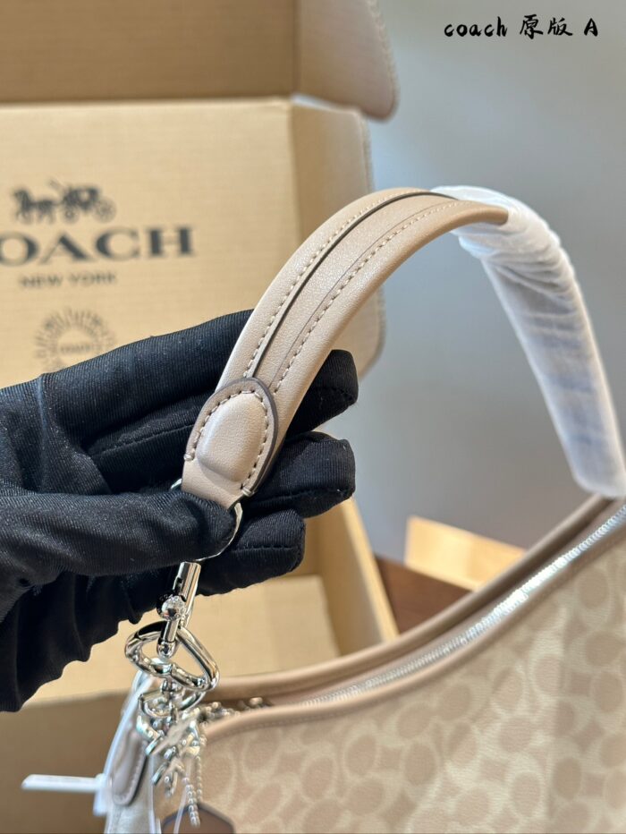Coach Wanderlust Bag | Soft Colour Palette | Effortless Vibe | Autumn/Winter Ootd - Image 6