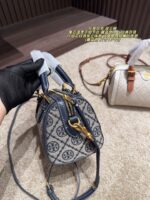 Tory Burch Boston Pillow Bag Retro Pattern Navy Blue Logo Fine-Grained Leather Wide Shoulder Strap Handheld Or Crossbody Generous Capacity - Image 4