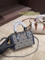 Tory Burch Boston Pillow Bag Retro Pattern Navy Blue Logo Fine-Grained Leather Wide Shoulder Strap Handheld Or Crossbody Generous Capacity - Image 11