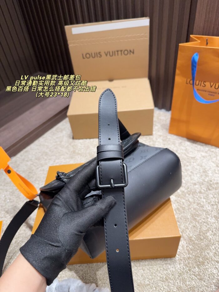 Louis Vuitton Pulse Black Knight Messenger Bag Magnetic Closure Commuter-Friendly Adjustable Shoulder Strap - Image 7
