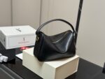 Yves Saint Laurent Camera Supple Bag Lunchbox Bag Minimalist Vintage Gold-Plated Zipper Multi-Wear Bag - Image 7