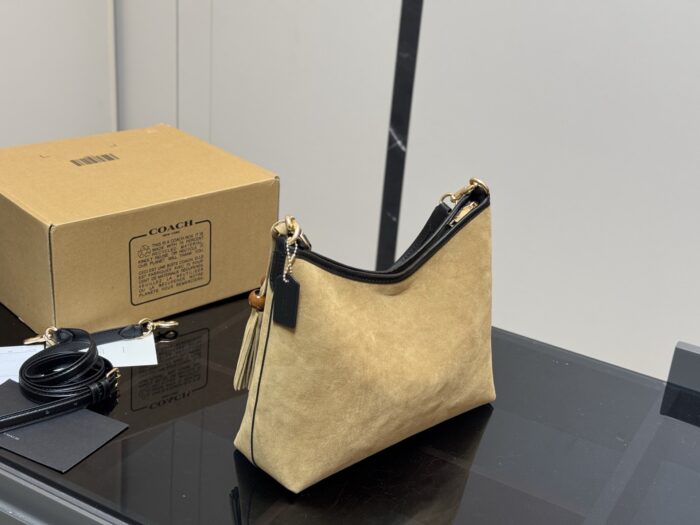Coach Laurel Hobo Bag Dual-Strap Versatility Zipped Side Pocket - Image 8