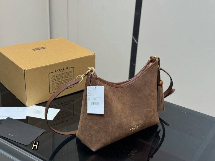 Coach Laurel Series Hobo Bag Dual Shoulder Straps For Versatile Carrying Built-In Zipped Side Pocket - Image 6