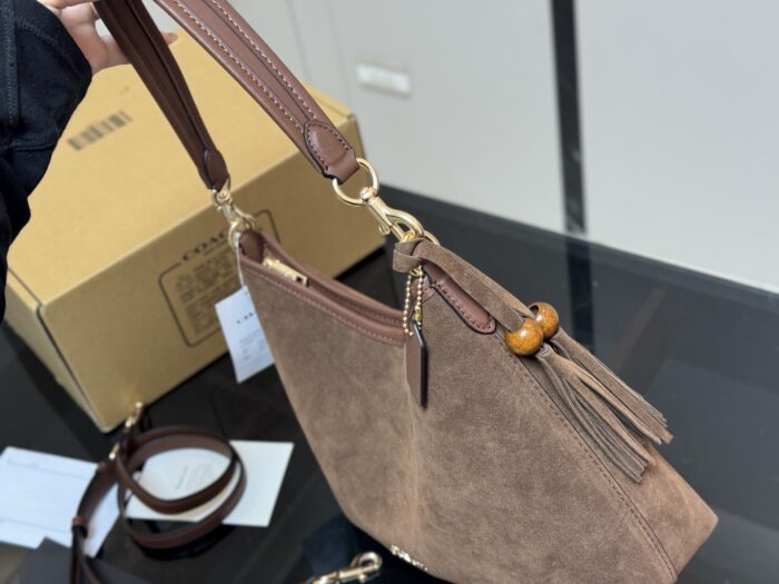 Coach Laurel Series Hobo Bag Dual Shoulder Straps For Versatile Carrying Built-In Zipped Side Pocket - Image 7