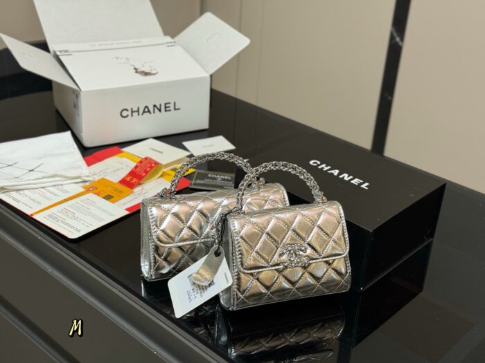 Chanel 23P Kelly Calfskin Diamond Quilted Chain Bag - Image 1