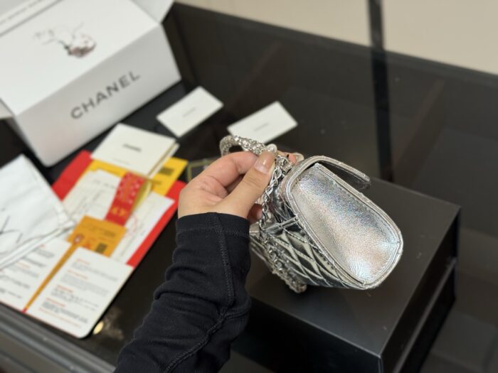 Chanel 23P Kelly Calfskin Diamond Quilted Chain Bag - Image 6