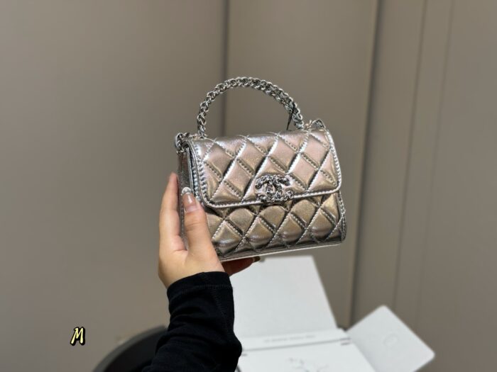 Chanel 23P Kelly Calfskin Diamond Quilted Chain Bag - Image 9