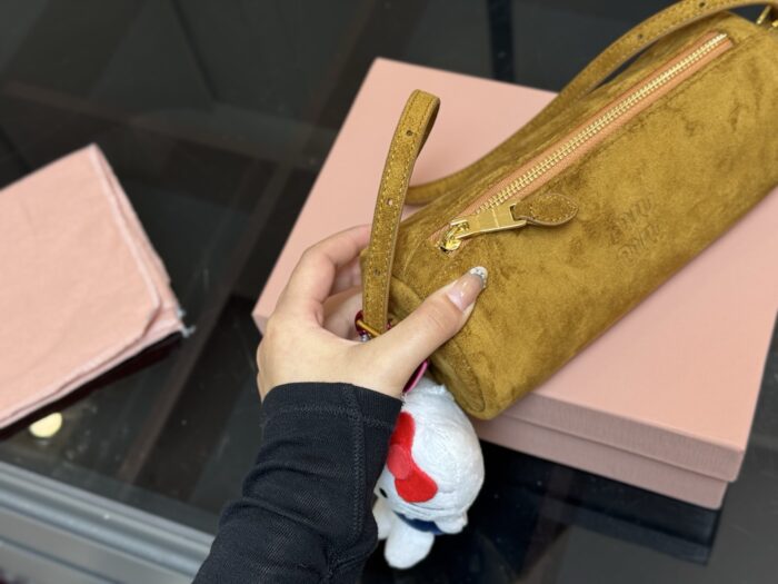 Miu Miu Suede Pencil Case Bag Soft And Supple Texture Korean Drama Heroine Style - Image 3