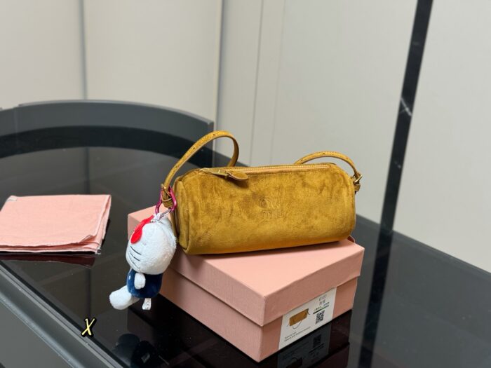 Miu Miu Suede Pencil Case Bag Soft And Supple Texture Korean Drama Heroine Style - Image 10