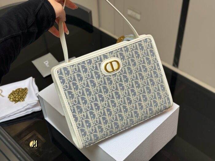 Dior Clutch Bag Classic Monogram Cd Clasp Chain Shoulder Strap Casual Elegance - Image 5