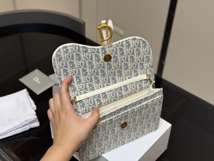Dior Vintage Monogram Chain Bag Woc - Retro And Exquisite, Can Be Carried As A Clutch Or Crossbody - Image 4