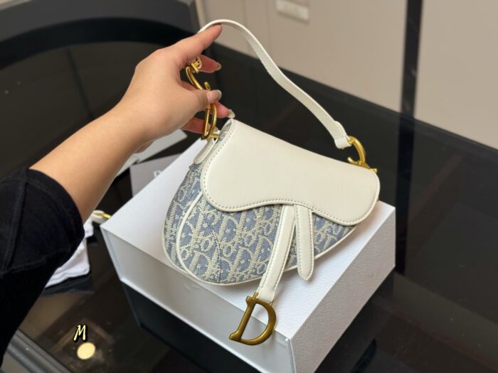 Dior Classic Monogram Saddle Bag With Roman Strap - Upgraded Version - Image 2
