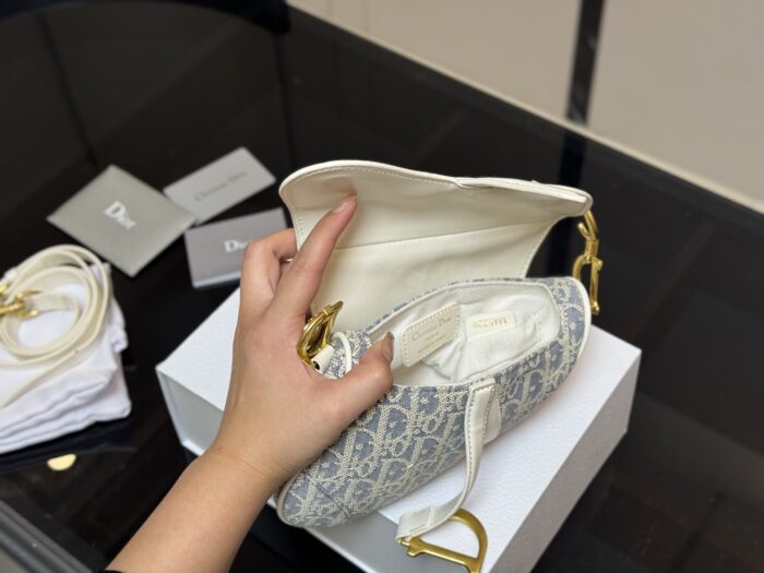 Dior Classic Monogram Saddle Bag With Roman Strap - Upgraded Version - Image 4