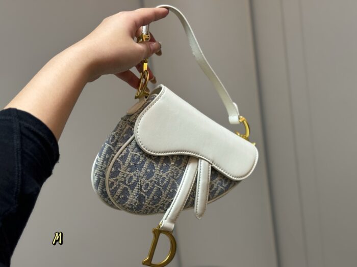 Dior Classic Monogram Saddle Bag With Roman Strap - Upgraded Version - Image 9