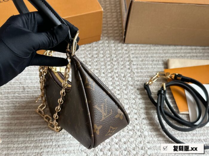 Louis Vuitton Catchy Little Darling Underarm Shoulder Crossbody Handbag Vegetable-Tanned Leather Shoulder Strap Generous Capacity Complete Gift Box Packaging - Image 8