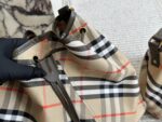 Burberry Women'S Check Bucket Bag Genuine Leather And Canvas Ultra-Lightweight And Practical Exquisite Craftsmanship - Image 4
