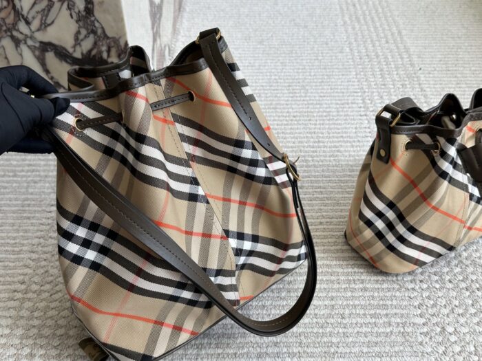 Burberry Women'S Check Bucket Bag Genuine Leather And Canvas Ultra-Lightweight And Practical Exquisite Craftsmanship - Image 6