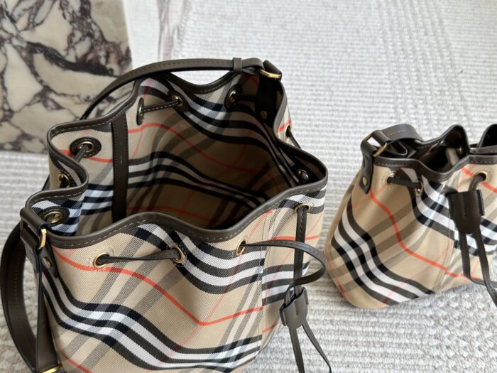 Burberry Women'S Check Bucket Bag Genuine Leather And Canvas Ultra-Lightweight And Practical Exquisite Craftsmanship - Image 8
