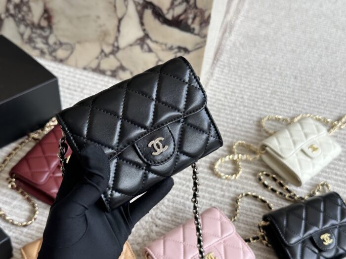 Chanel Classic Short Lambskin Full-Leather Wallet - Image 4