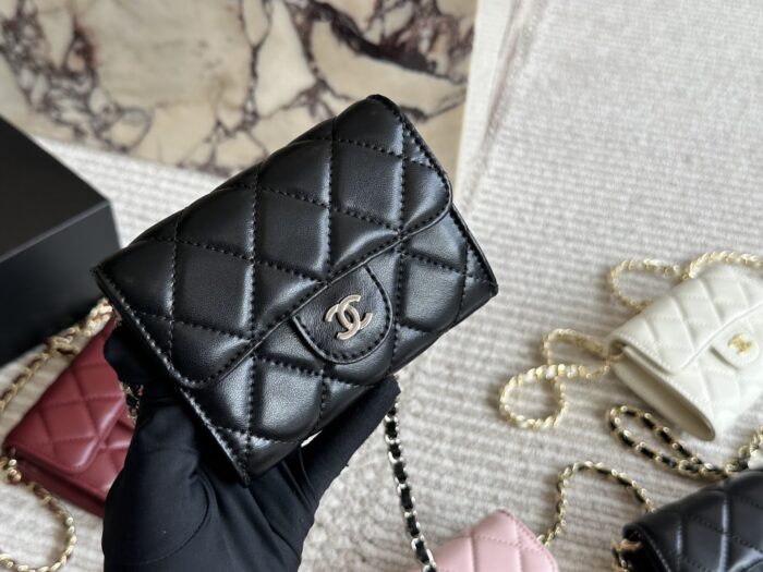 Chanel Classic Short Lambskin Full-Leather Quilted Wallet - Image 4