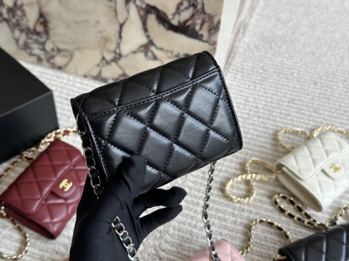 Chanel Classic Short Lambskin Full-Leather Quilted Wallet - Image 5