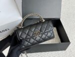 Chanel 23 Kelly Caviar Calfskin Phone Pouch - Handheld Or Crossbody - Image 2