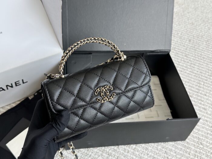 Chanel 23 Kelly Caviar Calfskin Phone Pouch - Handheld Or Crossbody - Image 2