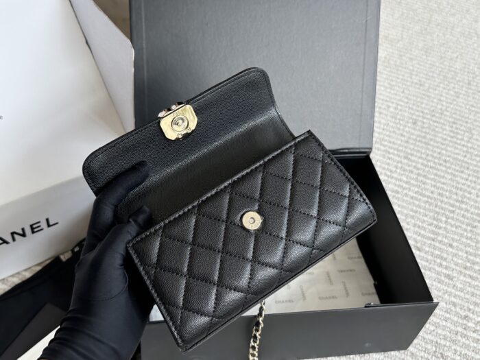 Chanel 23 Kelly Caviar Calfskin Phone Pouch - Handheld Or Crossbody - Image 9