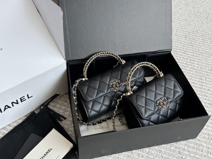 Chanel 23 Kelly Caviar Calfskin Phone Pouch - Handheld Or Crossbody - Image 10