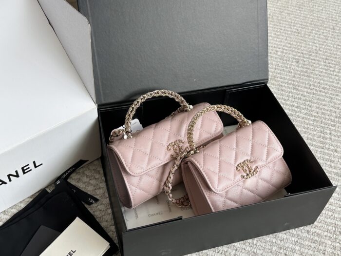 Chanel 23 Kelly Caviar Calfskin Phone Pouch - Handheld Or Crossbody - Image 11